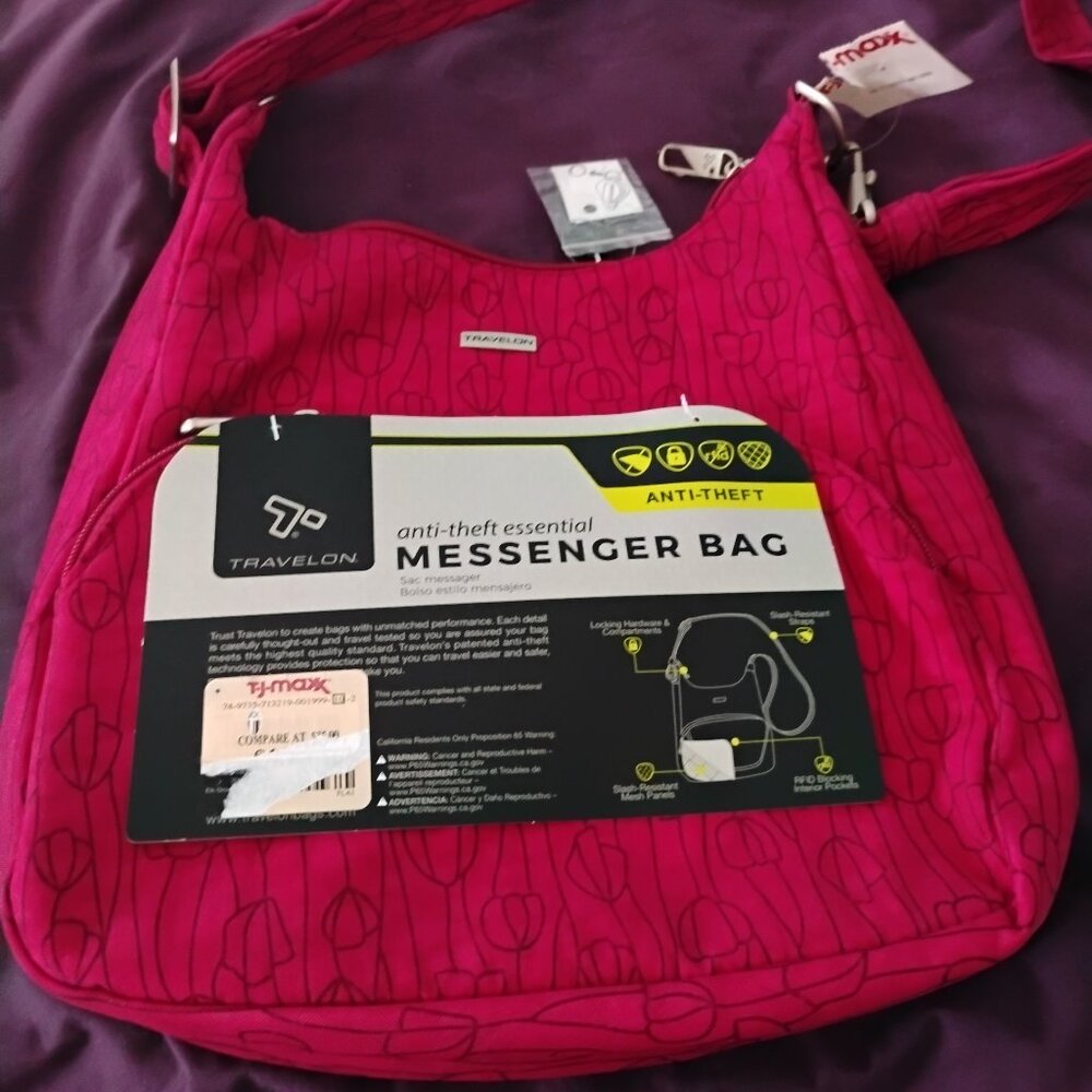 NWT Travelon Anti Theft Crossbody Messenger Bag